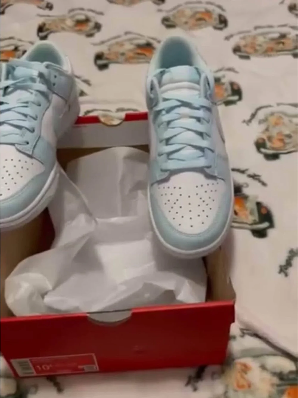 Men’s Nike dunk Low-Top Sneakers in glacier Blue and White